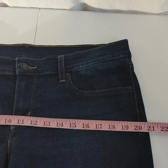 Levi's Cuffed Jean Shorts - Picture 7 of 10